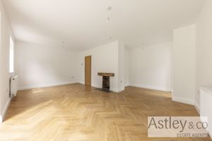 lounge- click for photo gallery
